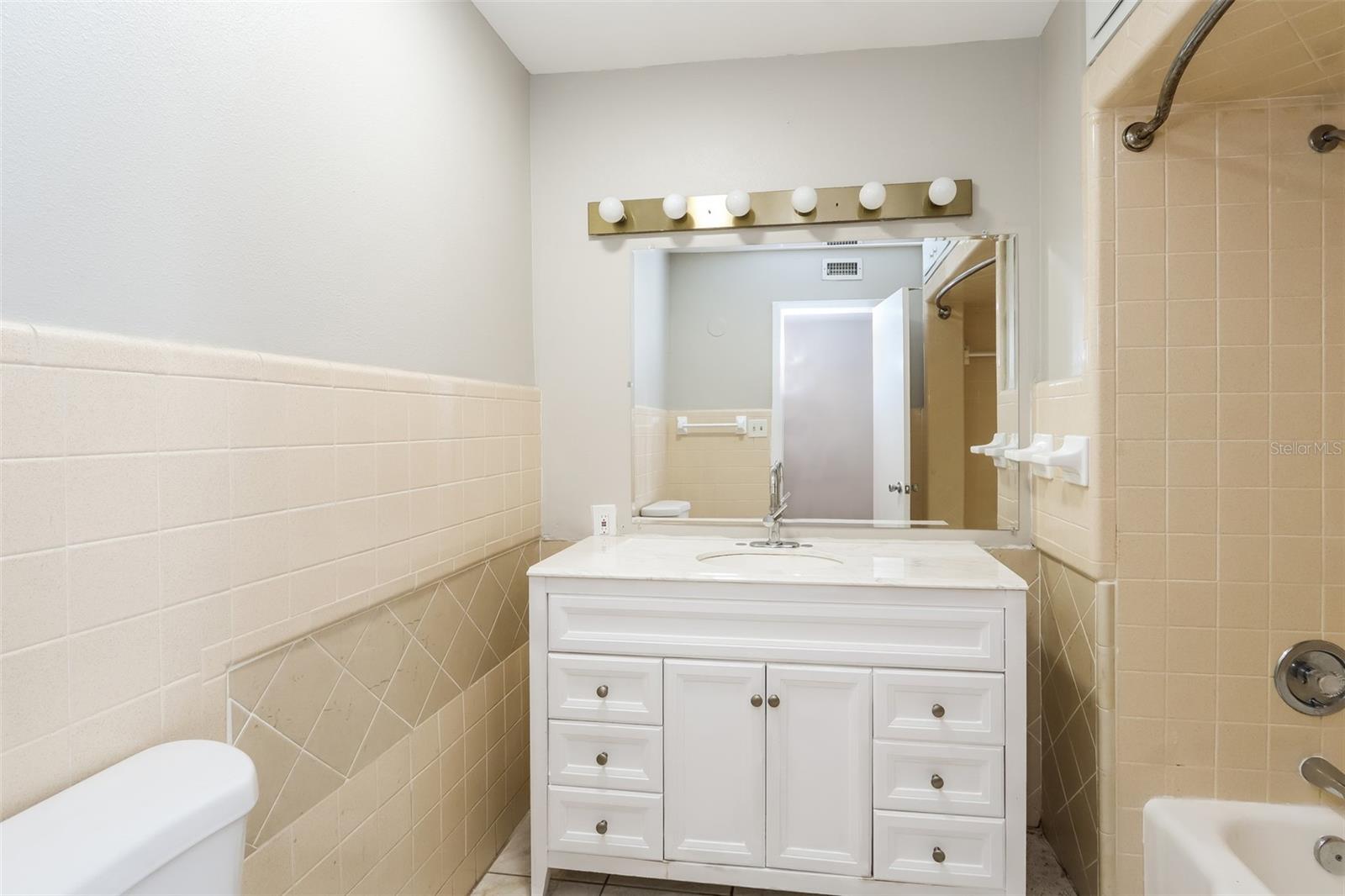 10909 W ELBOW DR, TAMPA, FL, 33612