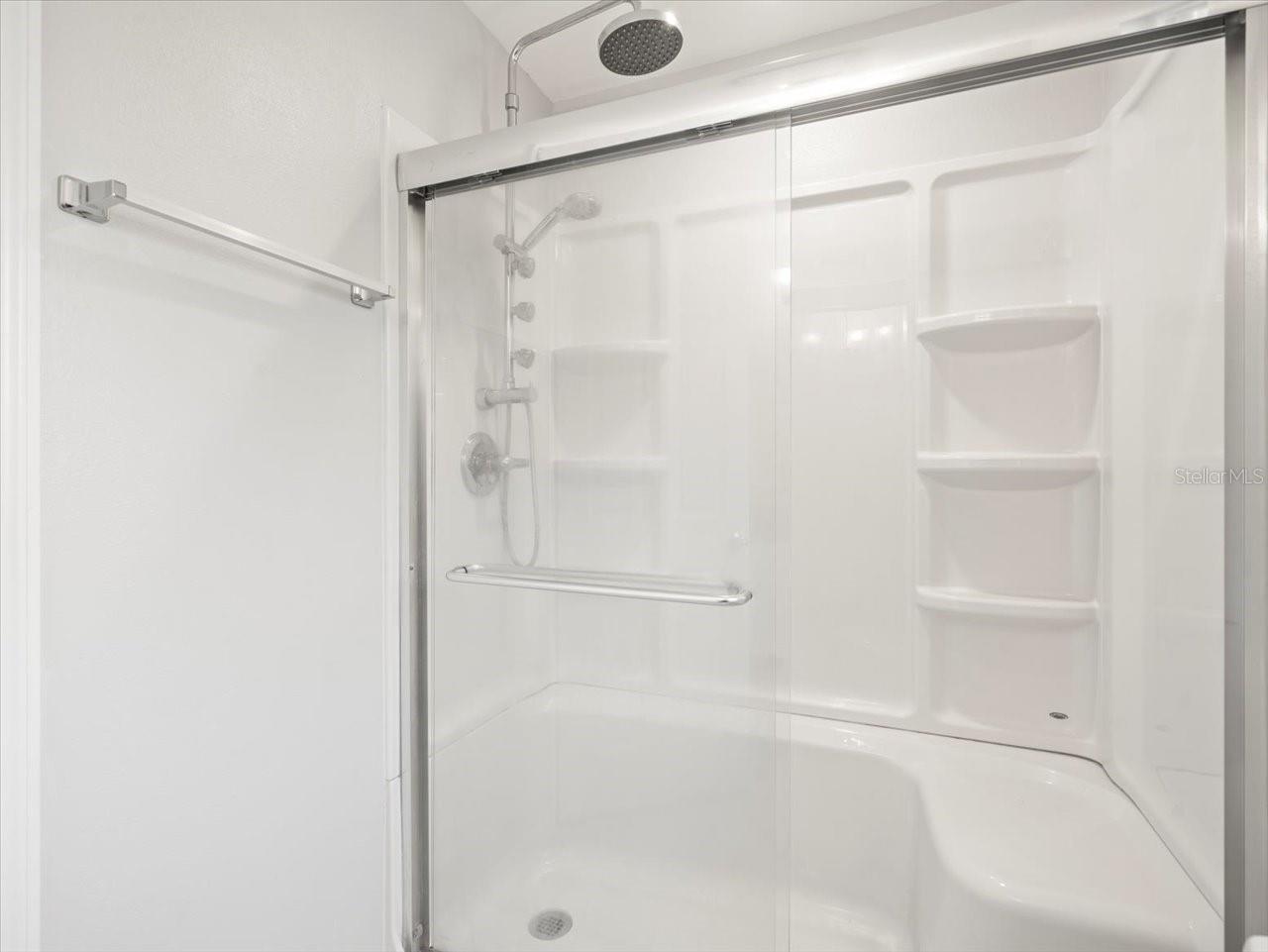 13556 LAKE MAGDALENE DR, TAMPA, FL, 33613