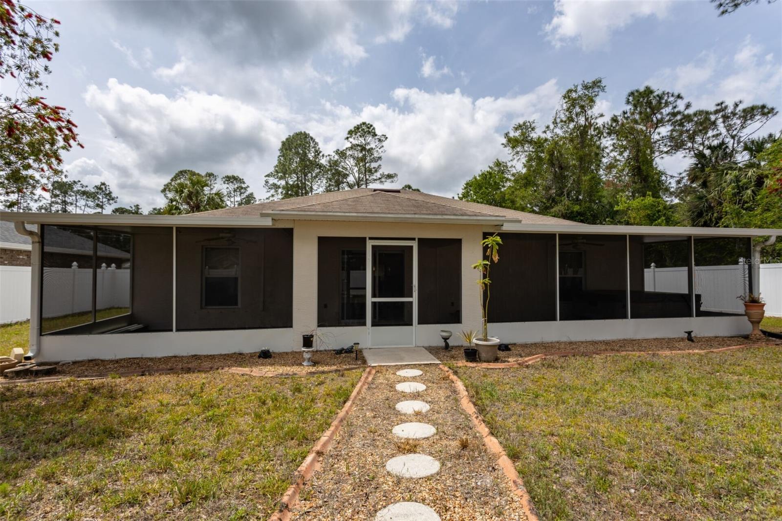 8 LLOWICK CT, PALM COAST, FL, 32164