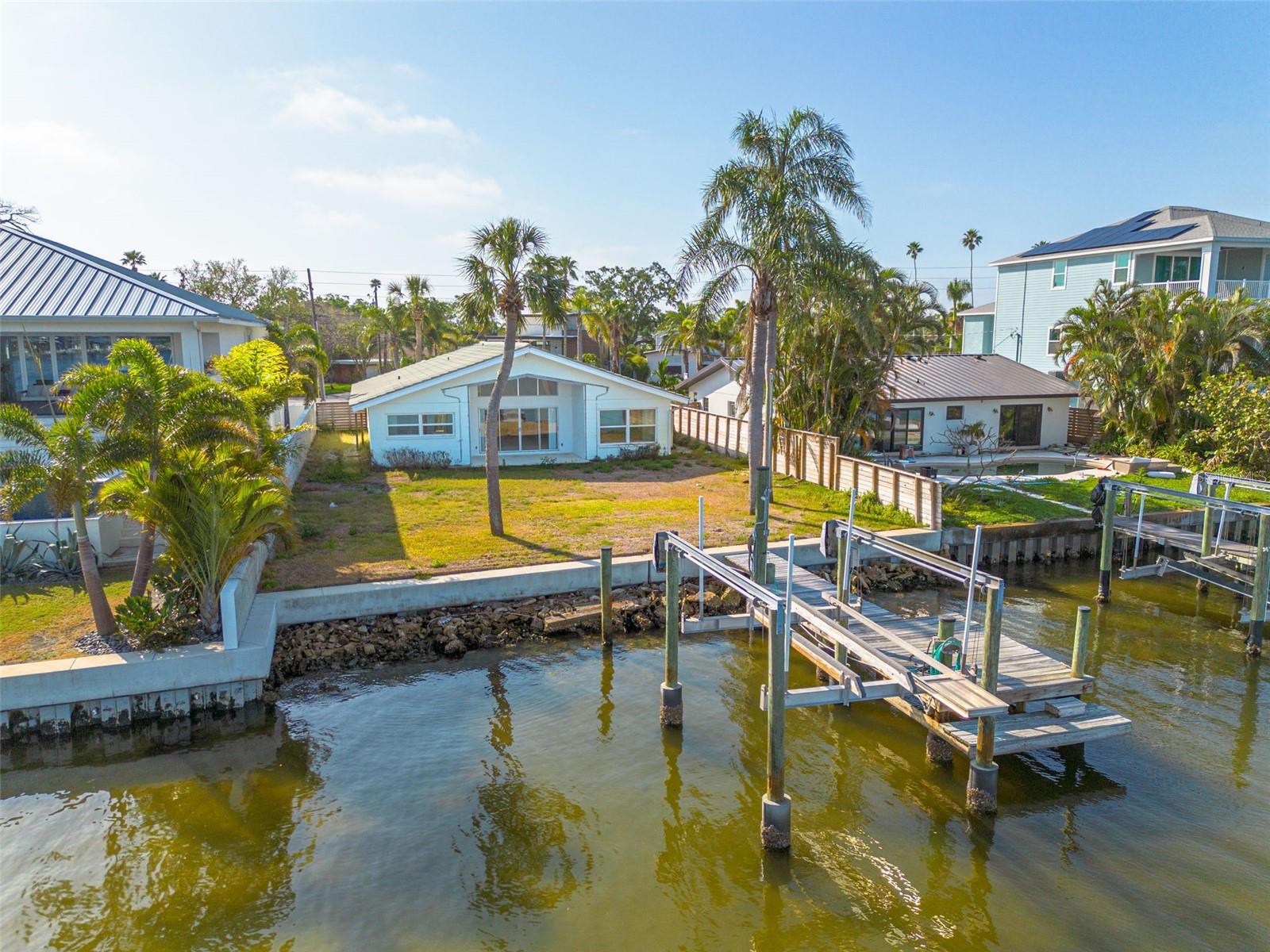 3410 OVERLOOK DR NE, ST PETERSBURG, FL, 33703