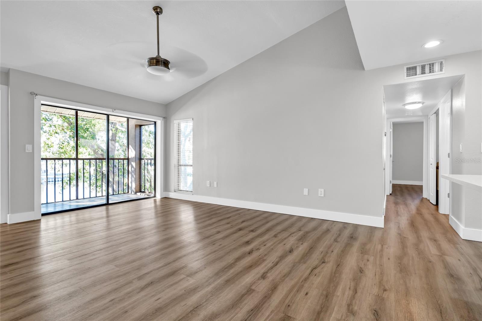 5684 BAYWATER DR, TAMPA, FL, 33615