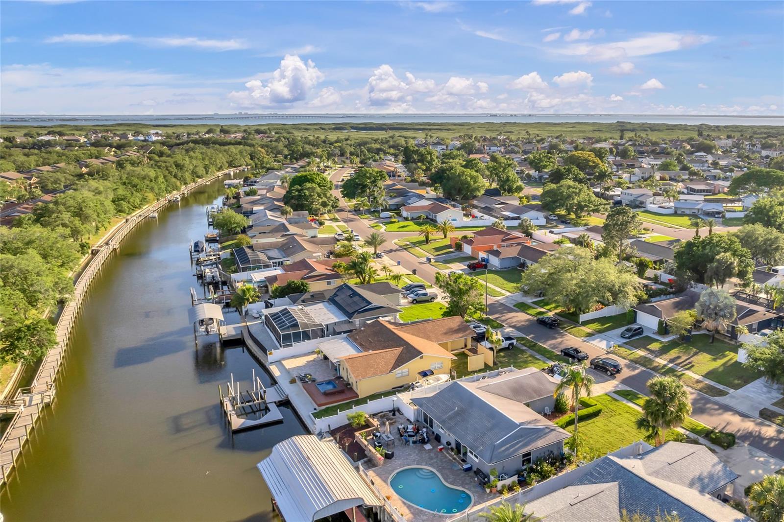 5684 BAYWATER DR, TAMPA, FL, 33615