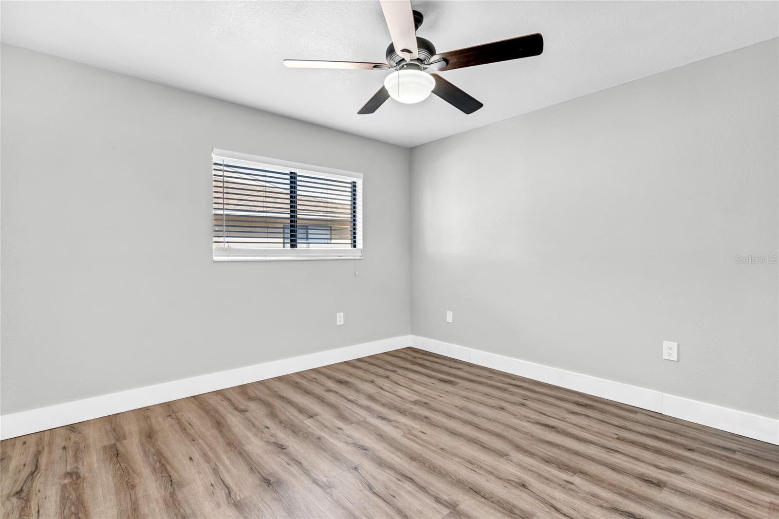 5684 BAYWATER DR, TAMPA, FL, 33615