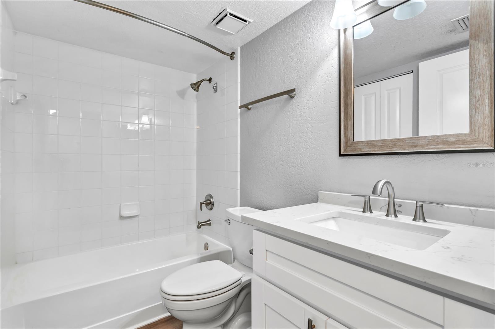 5684 BAYWATER DR, TAMPA, FL, 33615