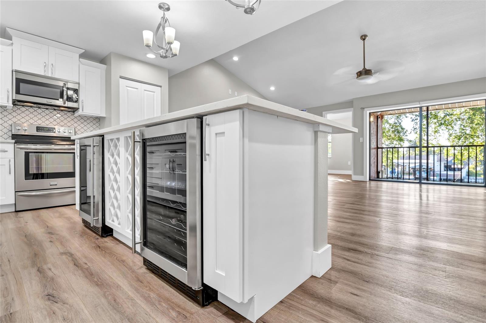 5684 BAYWATER DR, TAMPA, FL, 33615