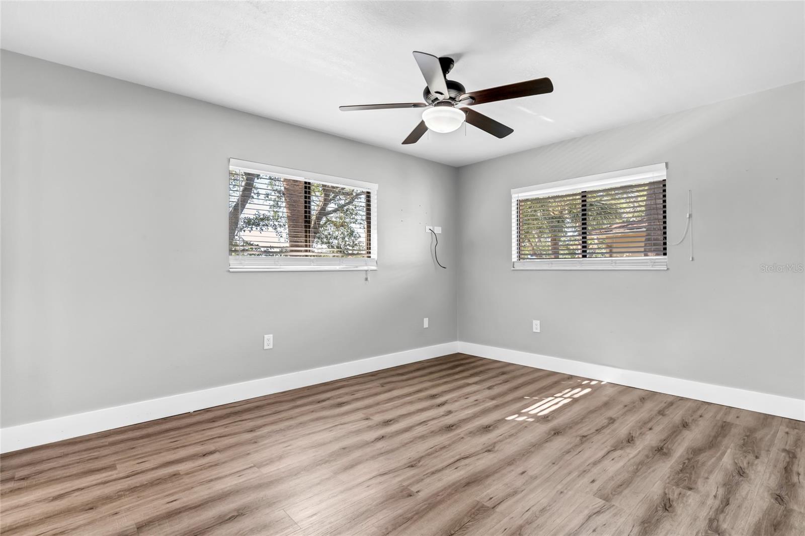 5684 BAYWATER DR, TAMPA, FL, 33615