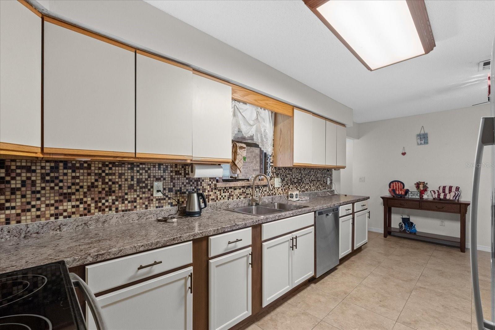 1905 PINE TREE DR, EDGEWATER, FL, 32141