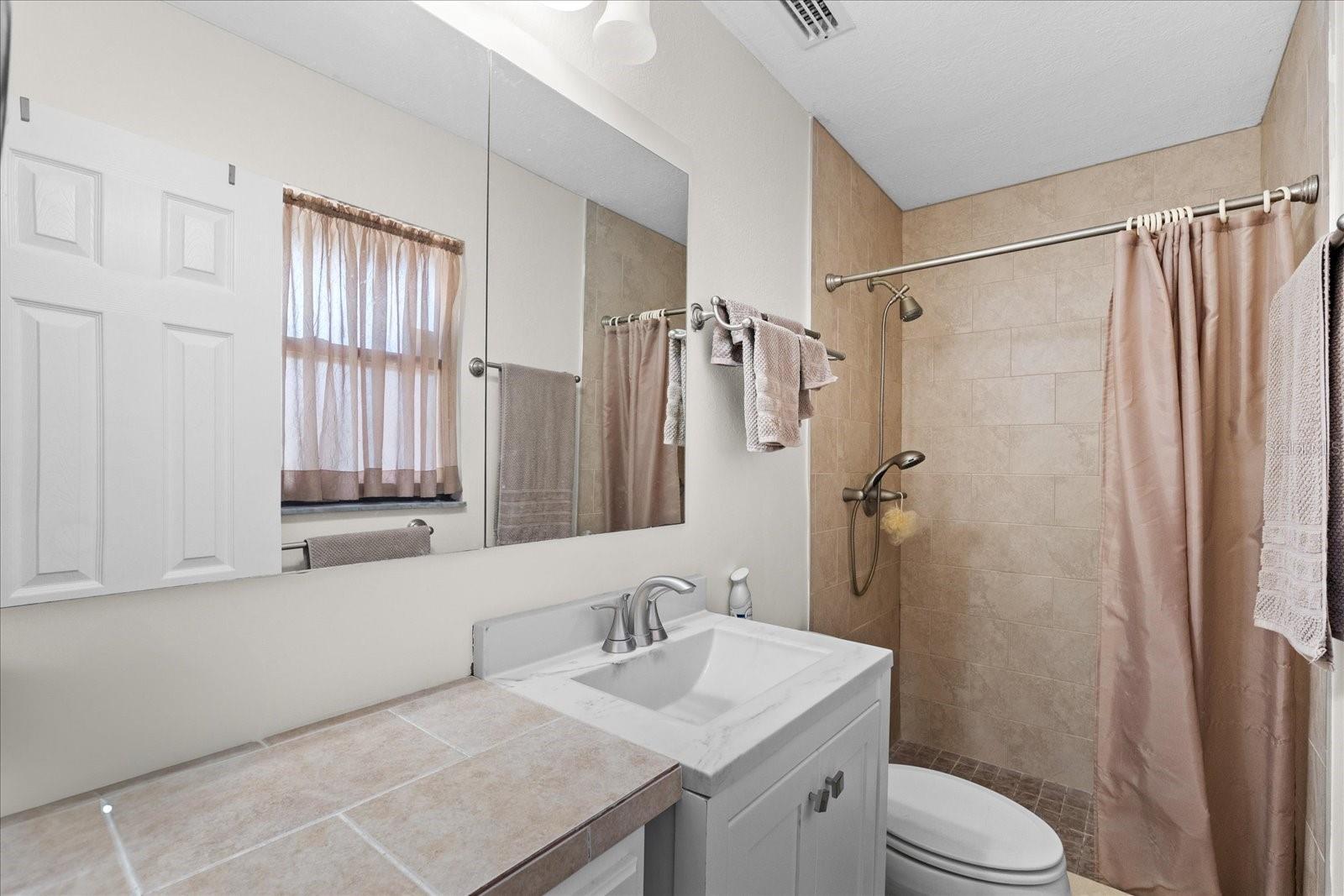 1905 PINE TREE DR, EDGEWATER, FL, 32141