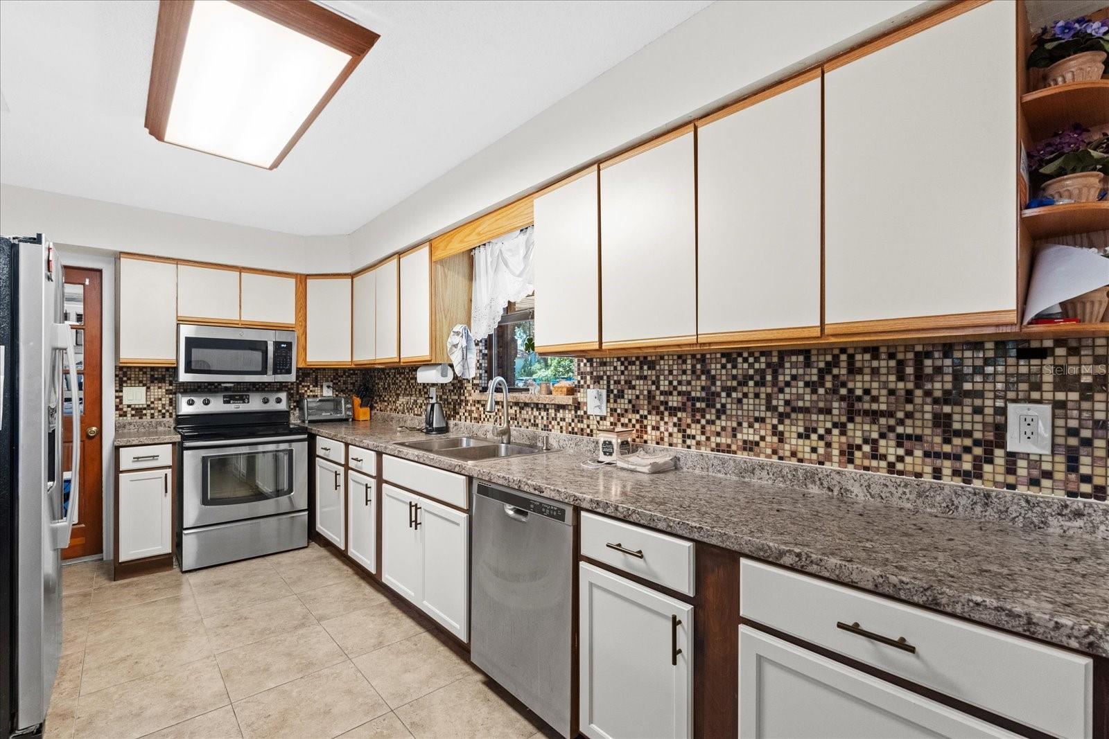 1905 PINE TREE DR, EDGEWATER, FL, 32141