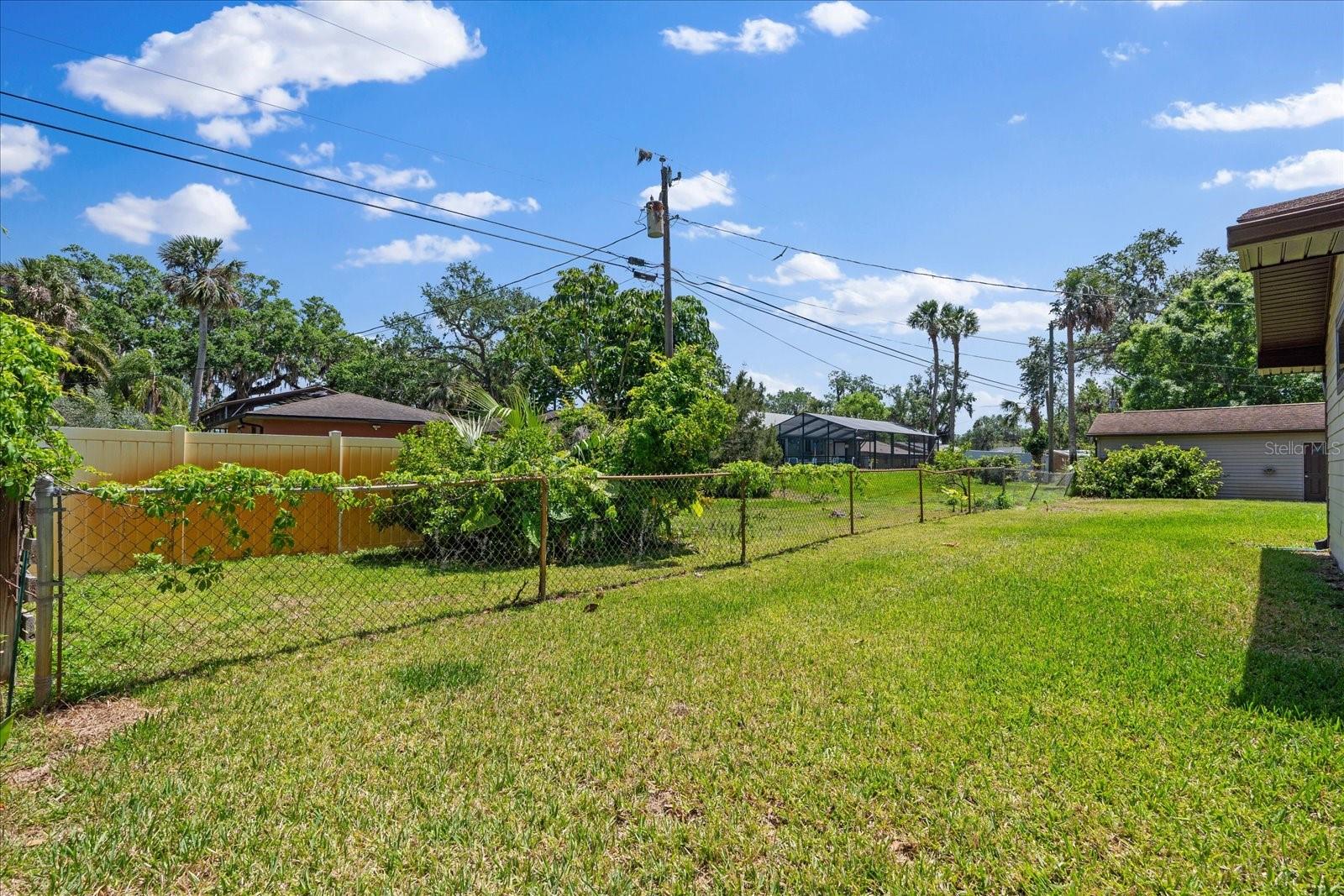 1905 PINE TREE DR, EDGEWATER, FL, 32141