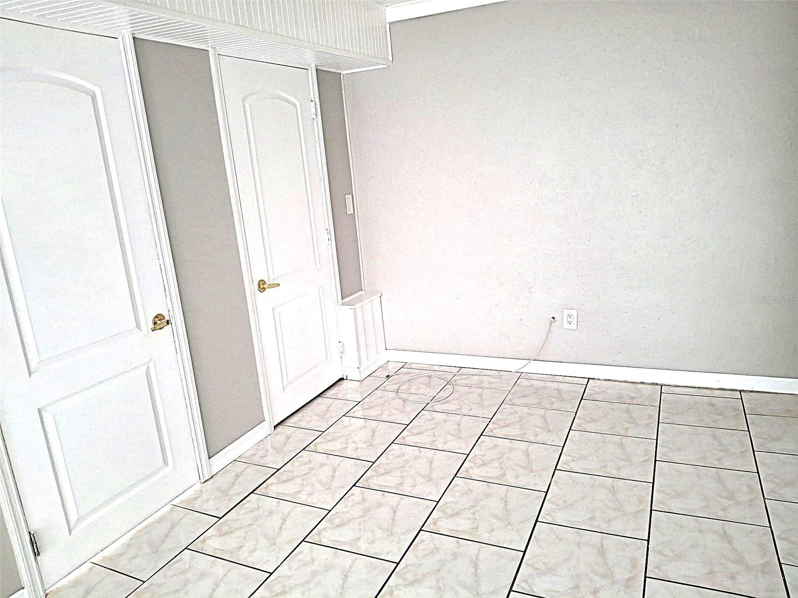 3272 47TH TER N, ST PETERSBURG, FL, 33714