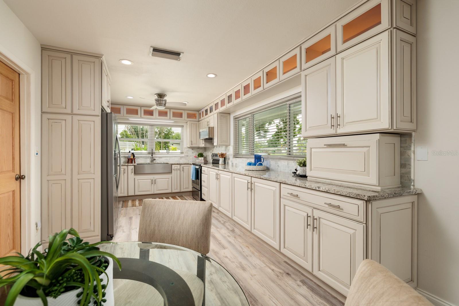 10517 BLOSSOM LAKE DR, SEMINOLE, FL, 33772