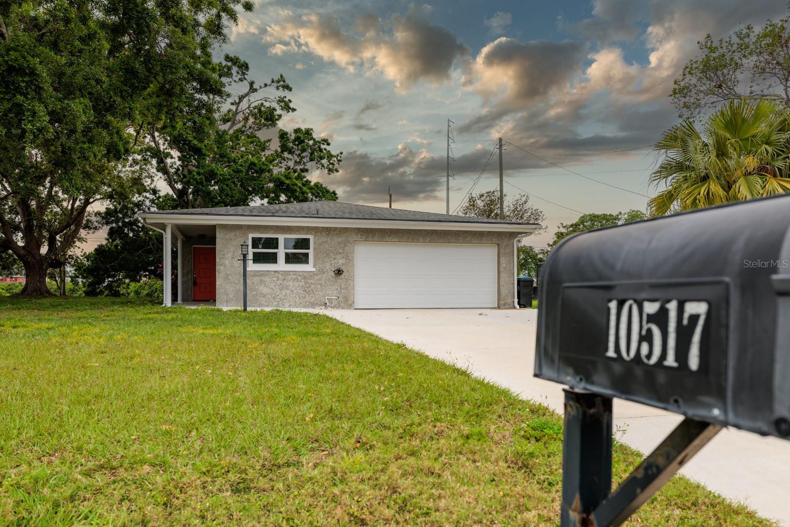 10517 BLOSSOM LAKE DR, SEMINOLE, FL, 33772