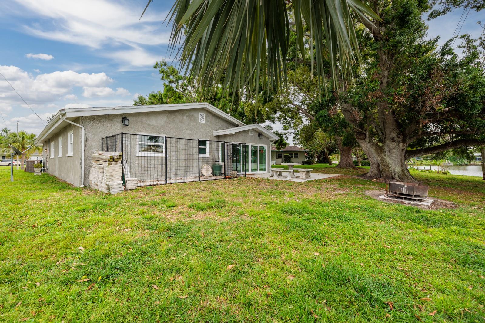 10517 BLOSSOM LAKE DR, SEMINOLE, FL, 33772