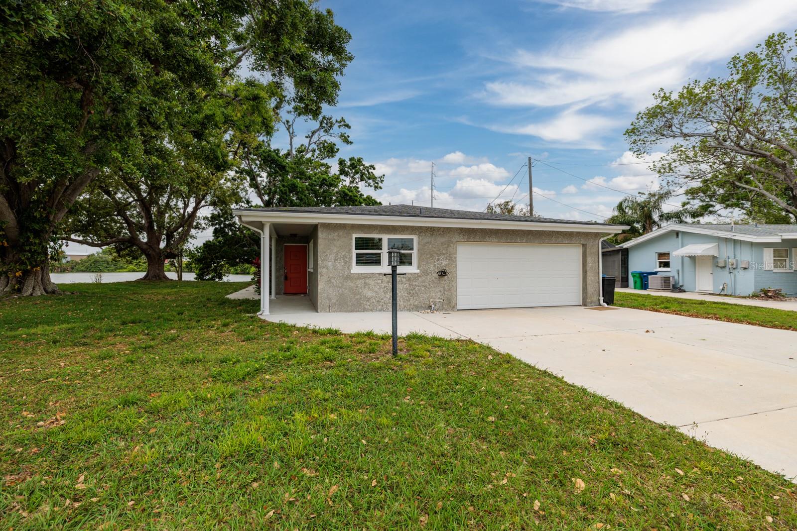 10517 BLOSSOM LAKE DR, SEMINOLE, FL, 33772