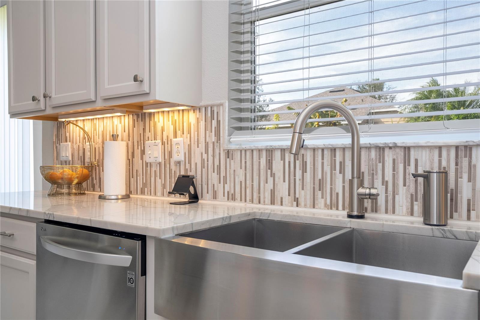 2602 SHIREHALL LN, WINTER GARDEN, FL, 34787