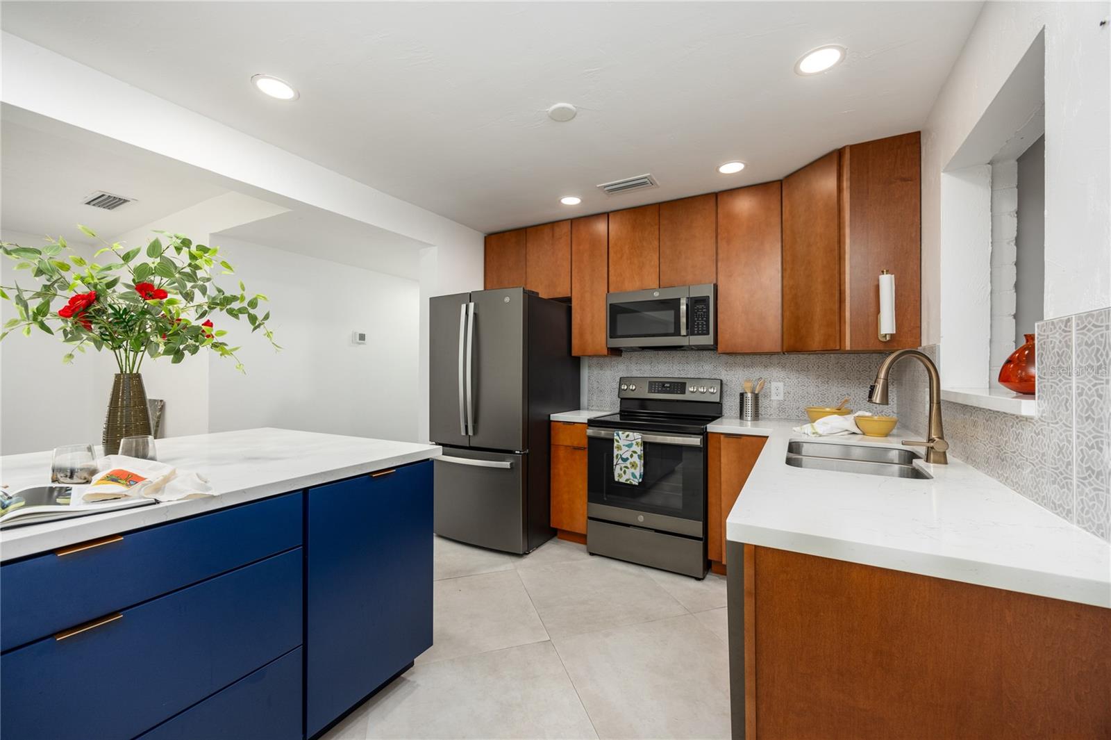 714 NE 7TH TER, GAINESVILLE, FL, 32601