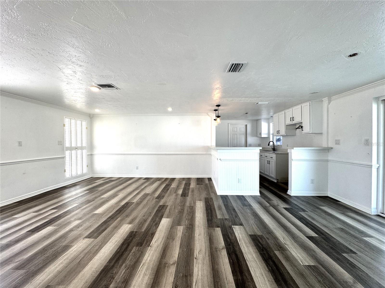 2600 MOHEGAN RD, VENICE, FL, 34293