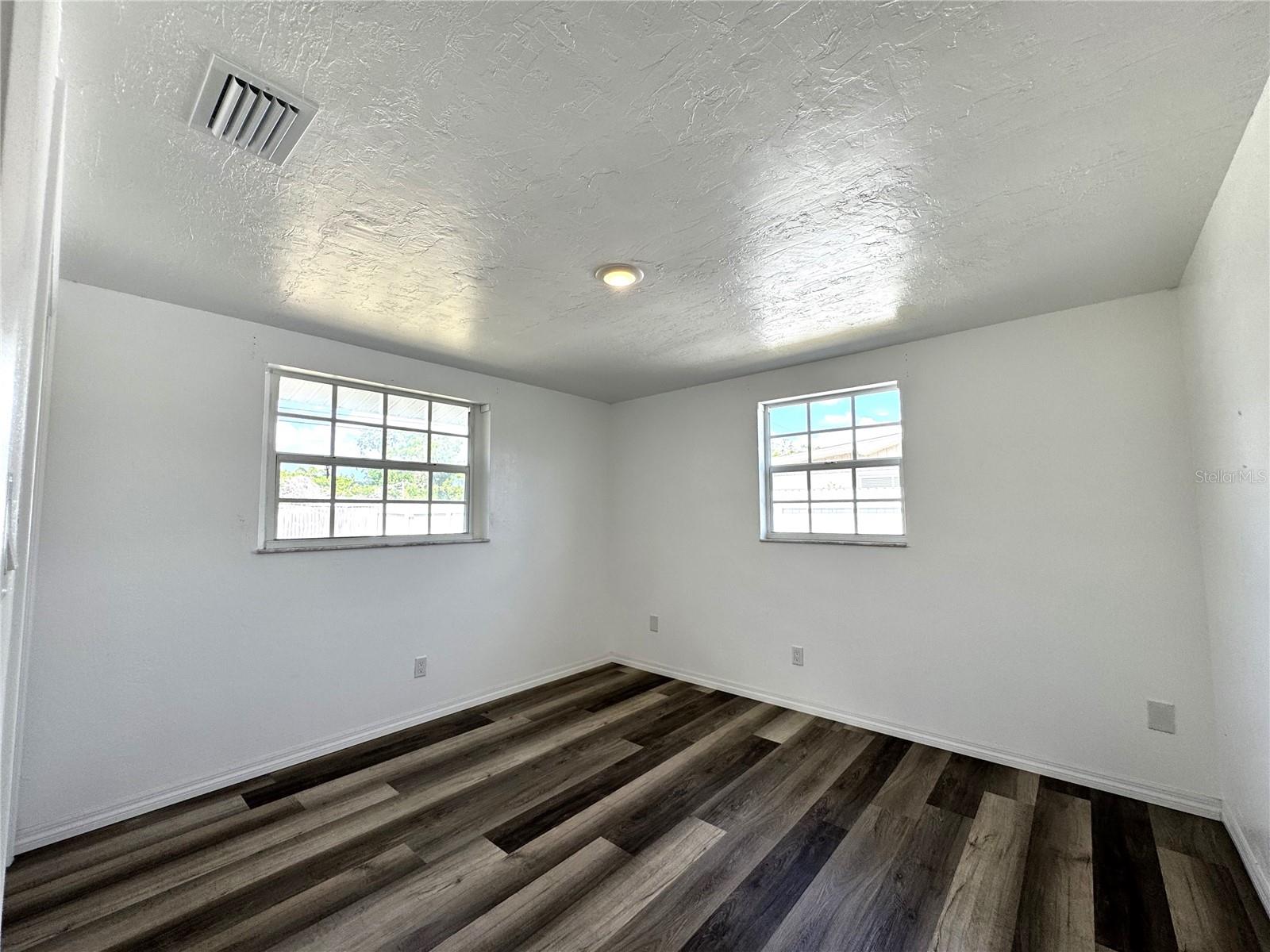 2600 MOHEGAN RD, VENICE, FL, 34293