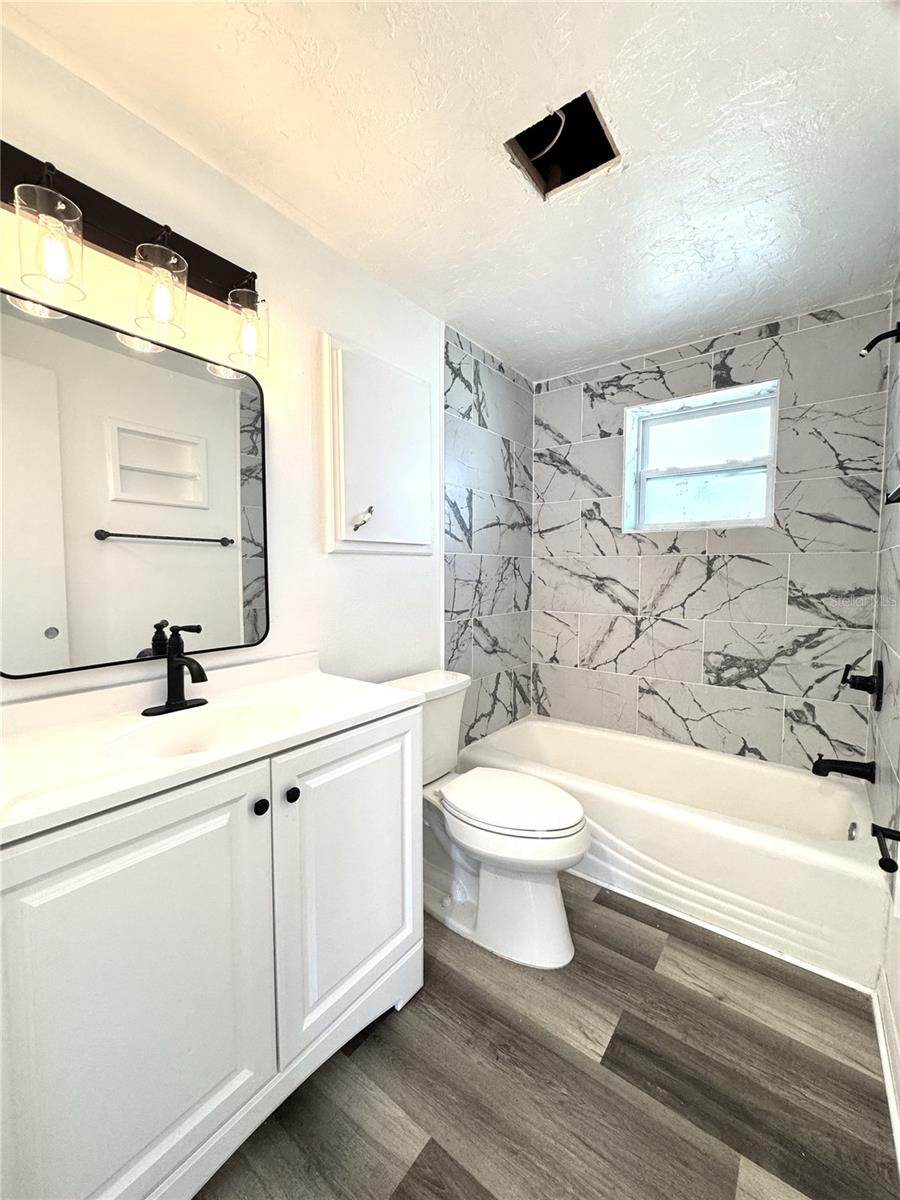 2600 MOHEGAN RD, VENICE, FL, 34293