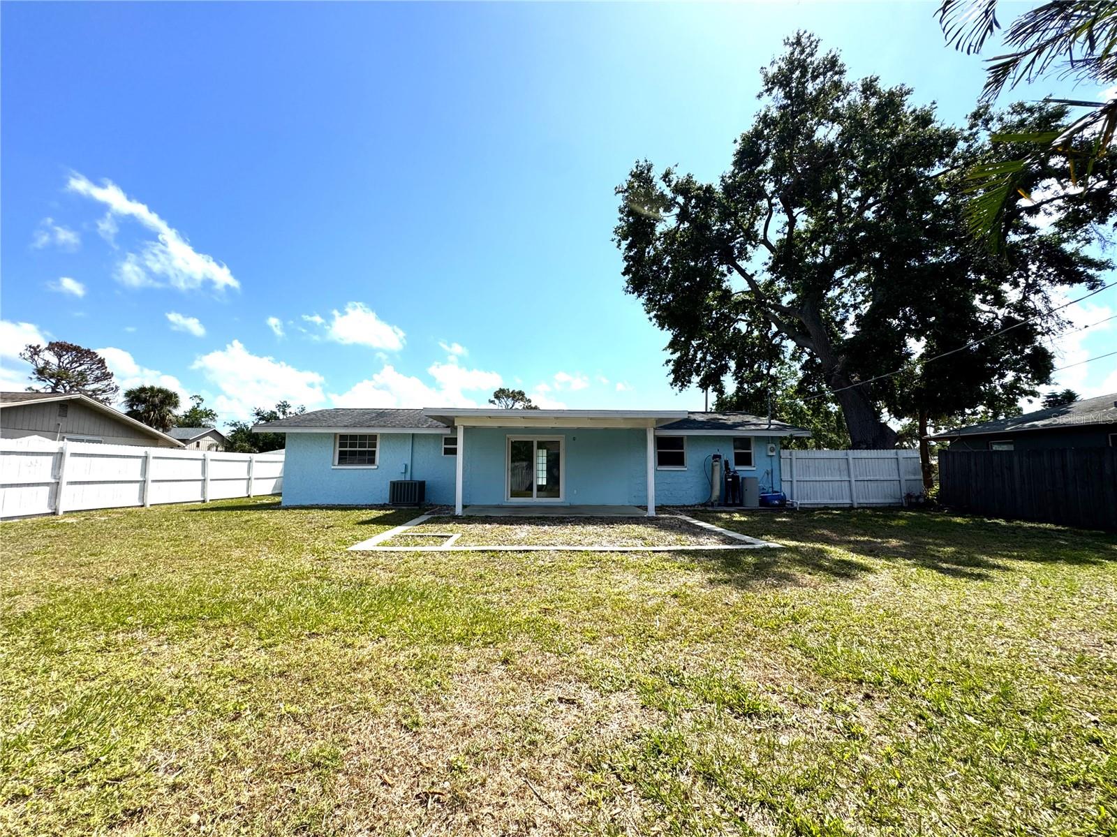 2600 MOHEGAN RD, VENICE, FL, 34293