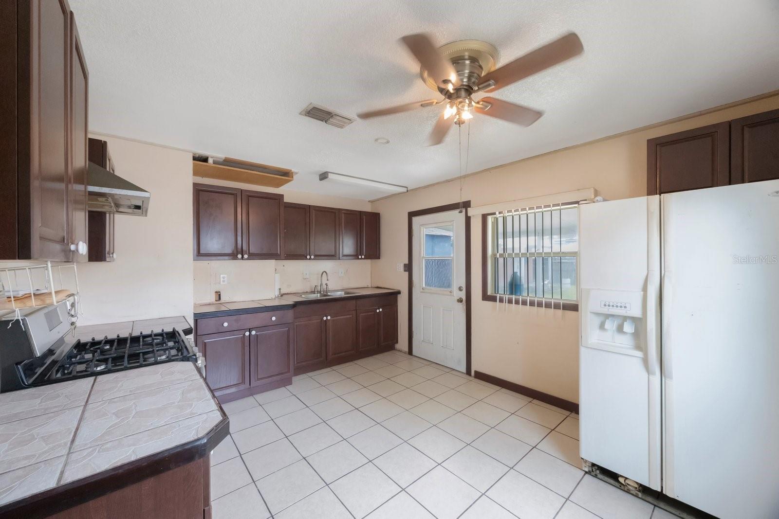 940 57TH AVE N, ST PETERSBURG, FL, 33703