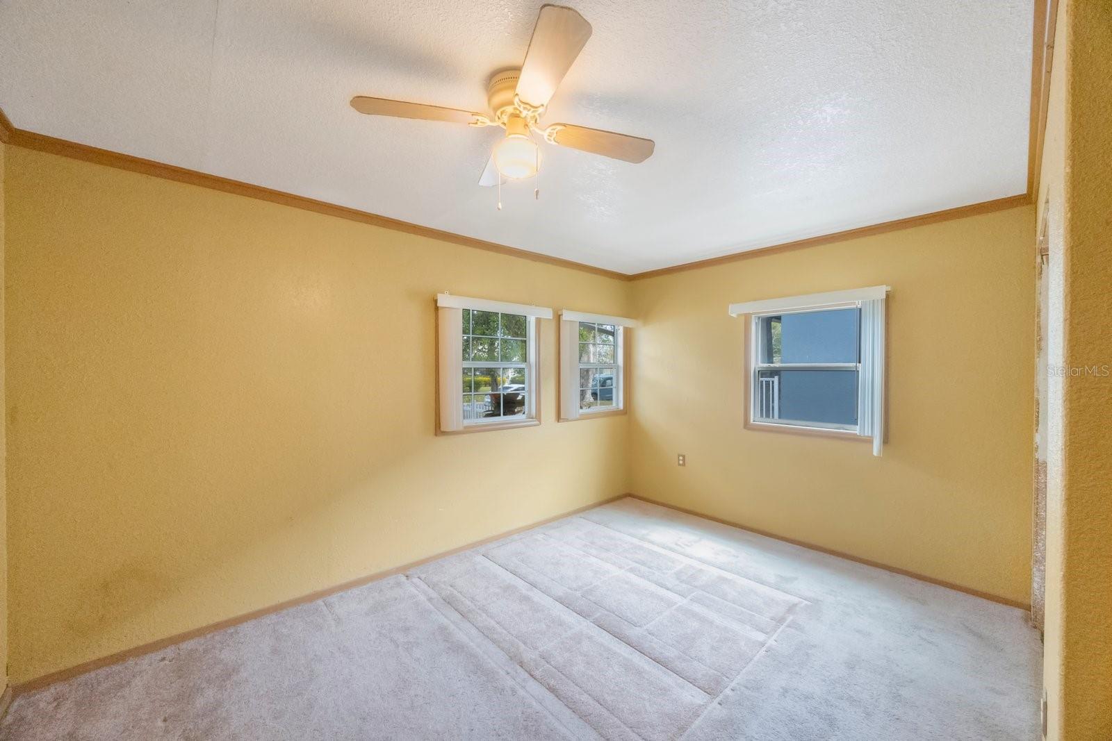 940 57TH AVE N, ST PETERSBURG, FL, 33703