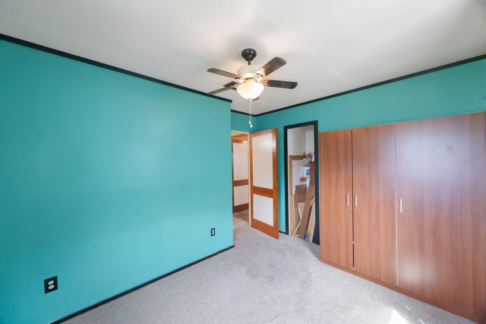 940 57TH AVE N, ST PETERSBURG, FL, 33703