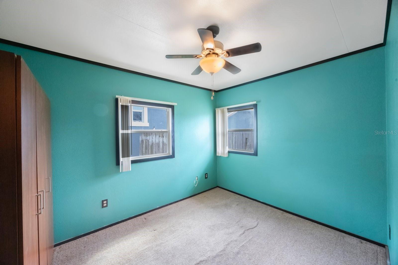 940 57TH AVE N, ST PETERSBURG, FL, 33703