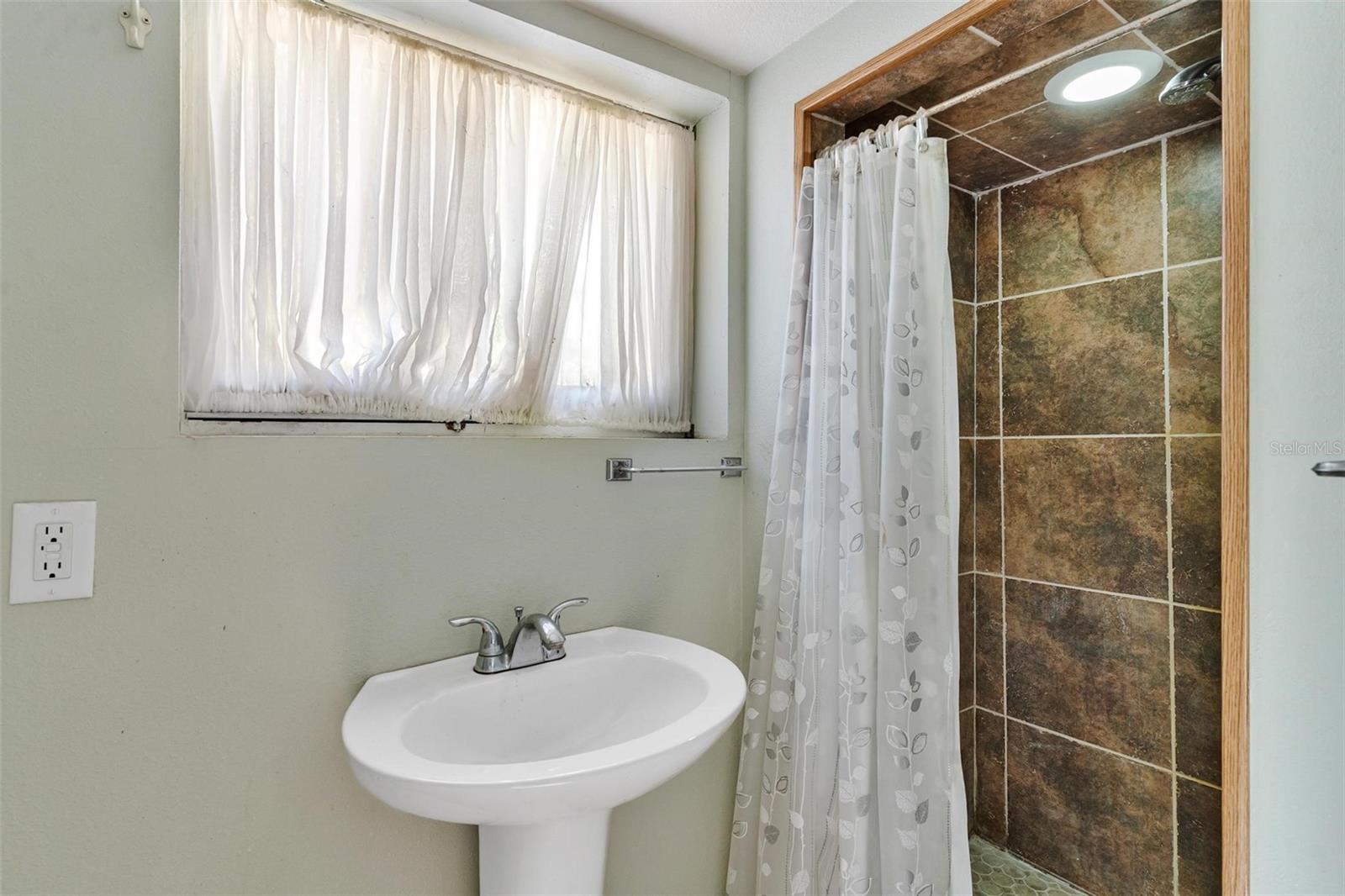 3430 CR-44, EUSTIS, FL, 32736