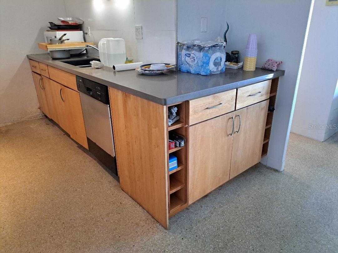 TREASURE ISLAND, FL, 33706