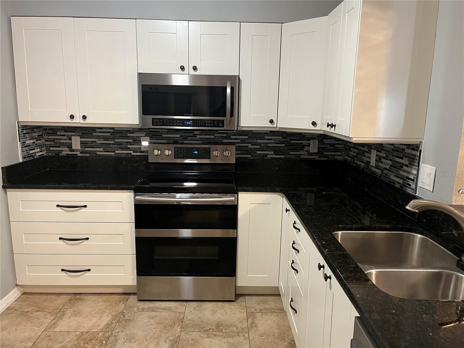 200 4TH AVE S #231, ST PETERSBURG, FL, 33701