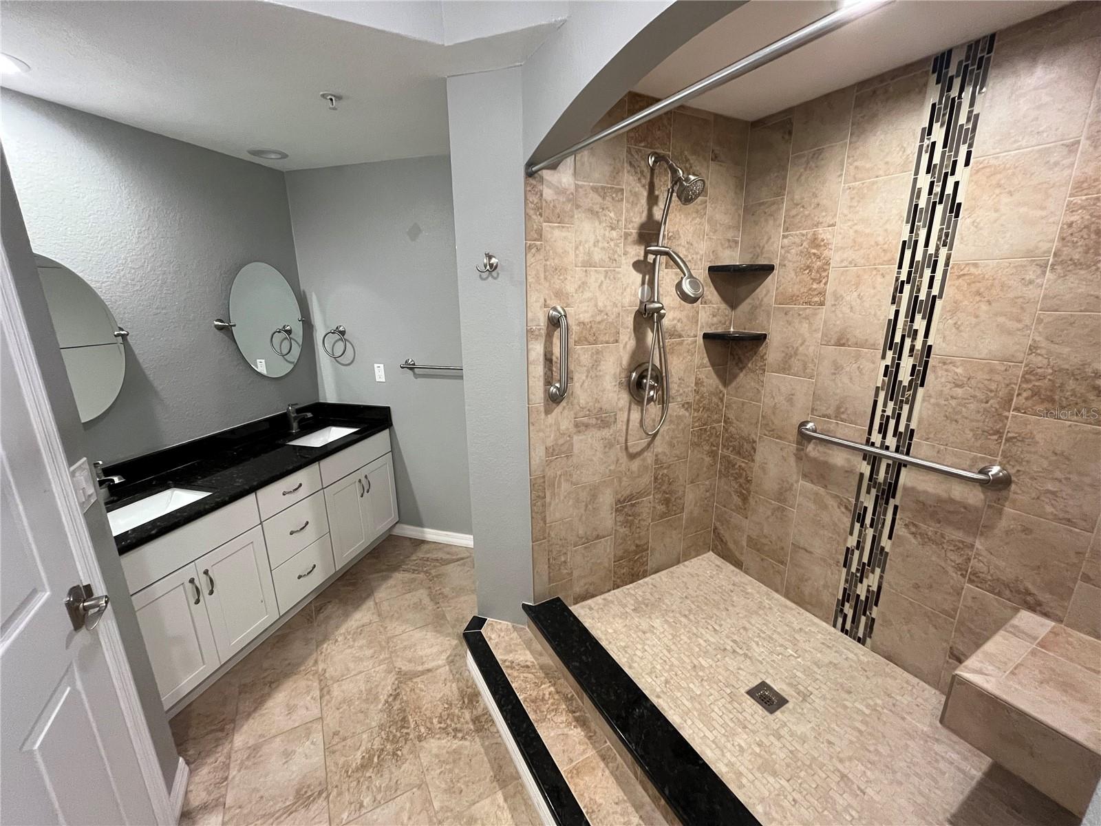 200 4TH AVE S #231, ST PETERSBURG, FL, 33701