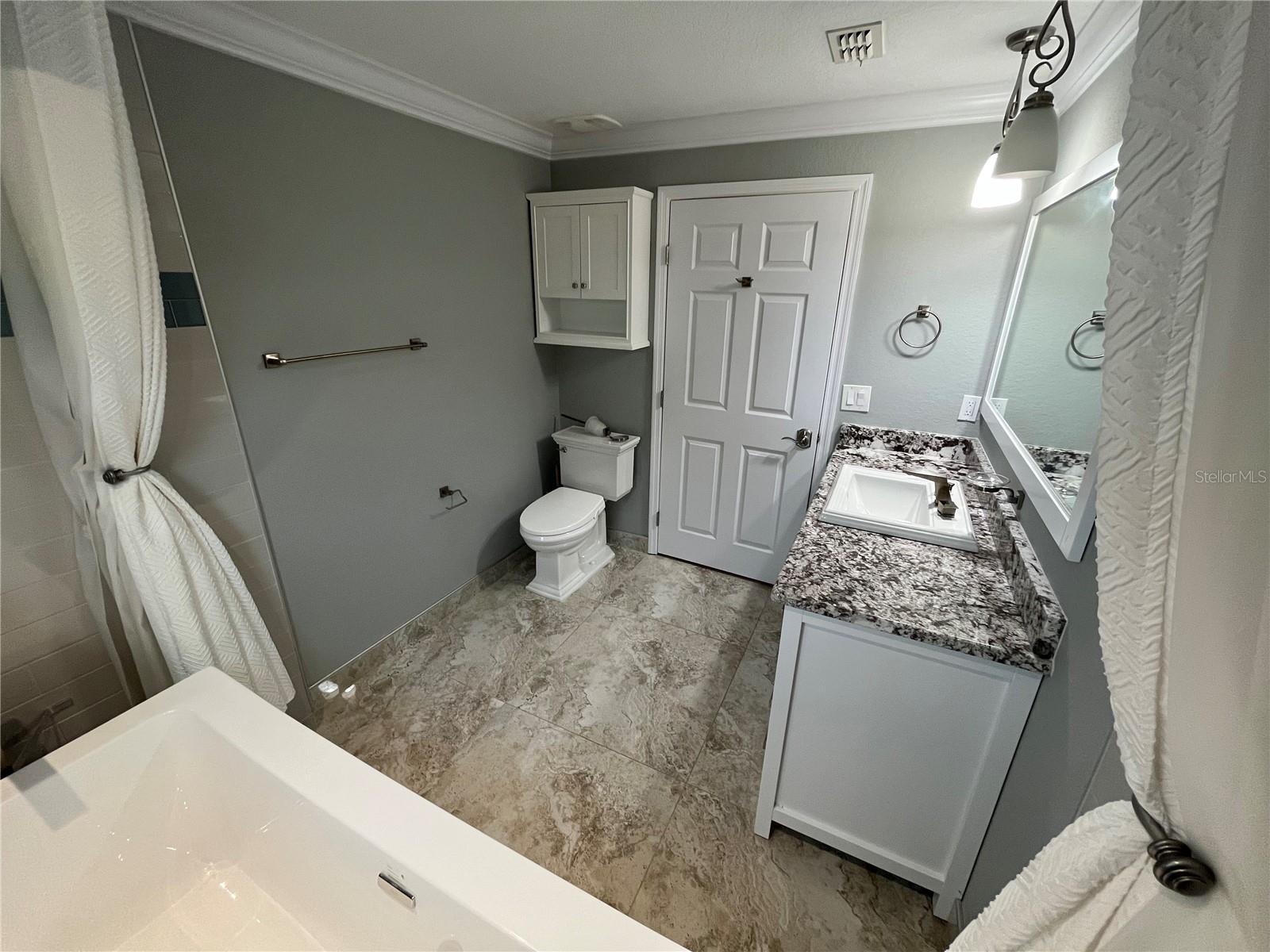 200 4TH AVE S #231, ST PETERSBURG, FL, 33701
