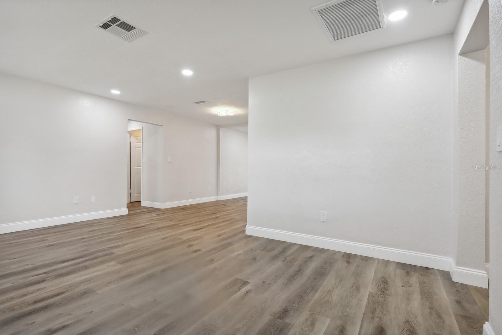 5599 110TH WAY, SEMINOLE, FL, 33772