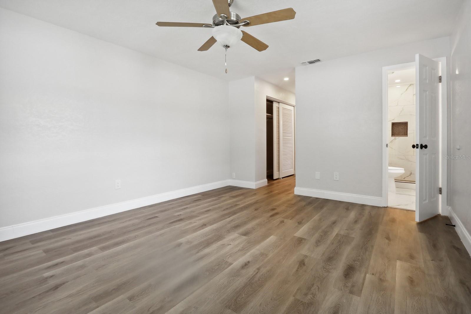 5599 110TH WAY, SEMINOLE, FL, 33772