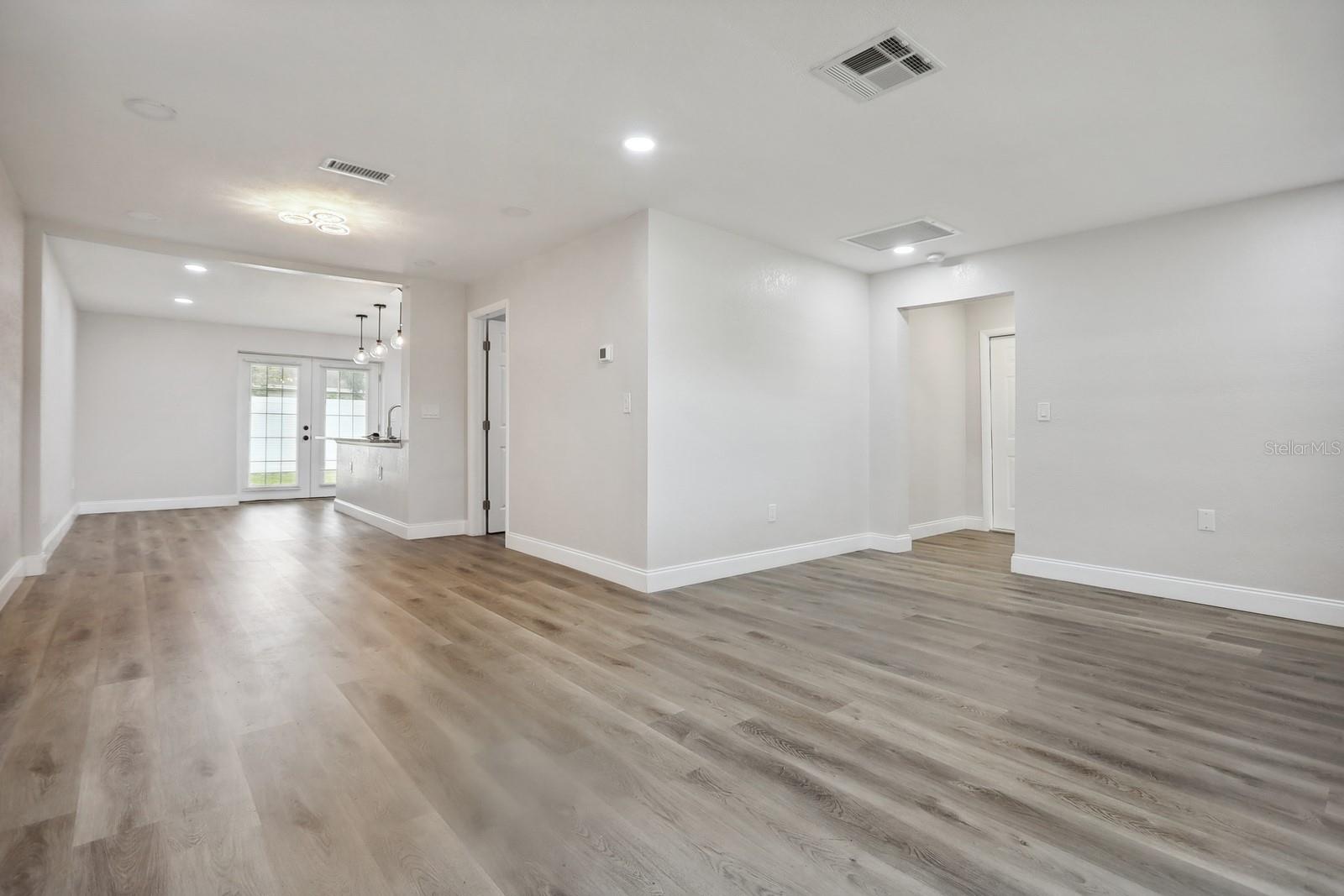 5599 110TH WAY, SEMINOLE, FL, 33772