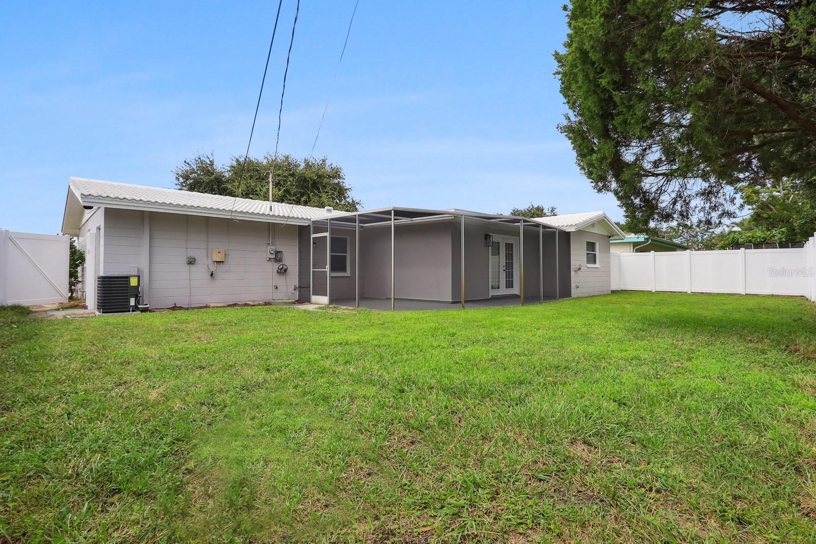 5599 110TH WAY, SEMINOLE, FL, 33772