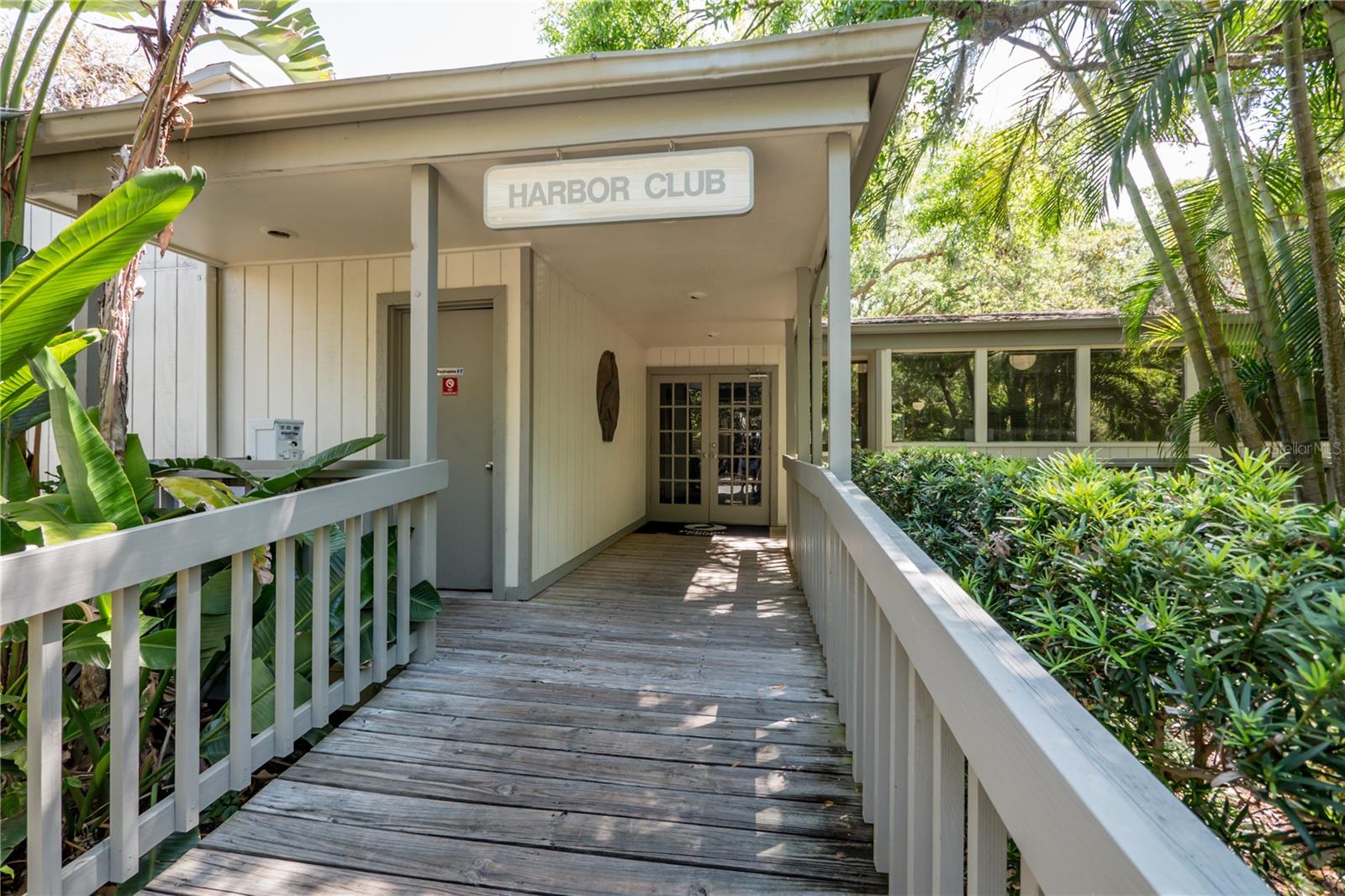 1708 GLENHOUSE DR #413, SARASOTA, FL, 34231