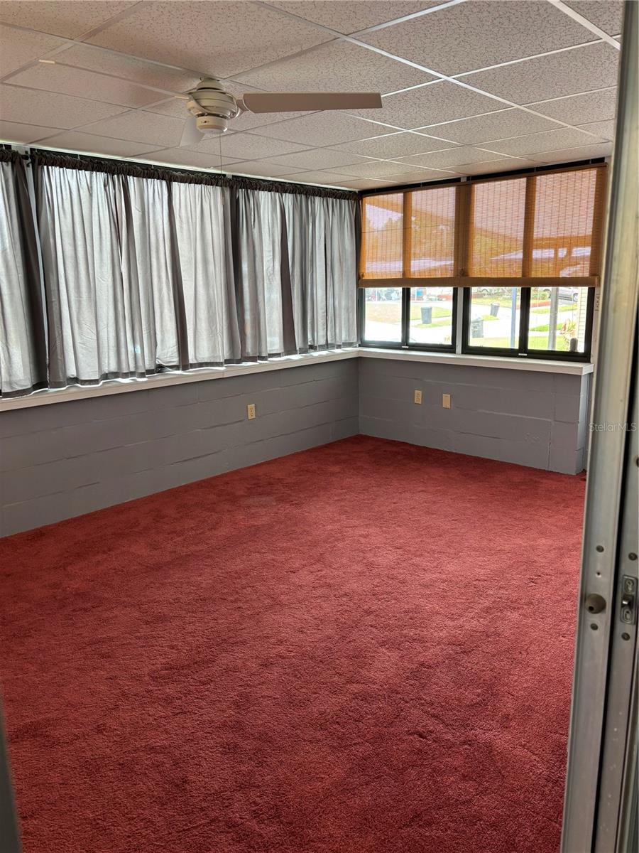 130 OAK TREE DR, DEBARY, FL, 32713