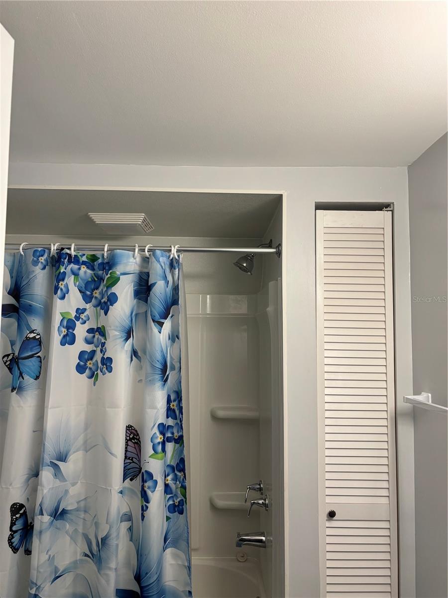 130 OAK TREE DR, DEBARY, FL, 32713