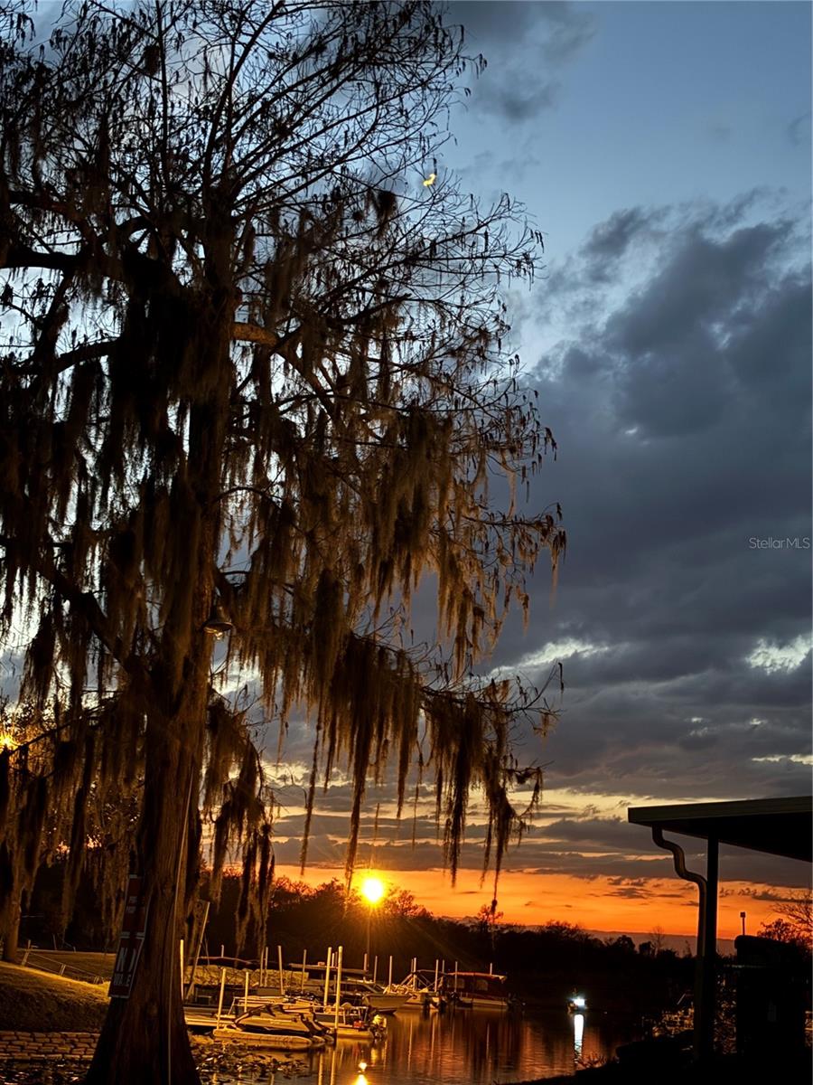 130 OAK TREE DR, DEBARY, FL, 32713