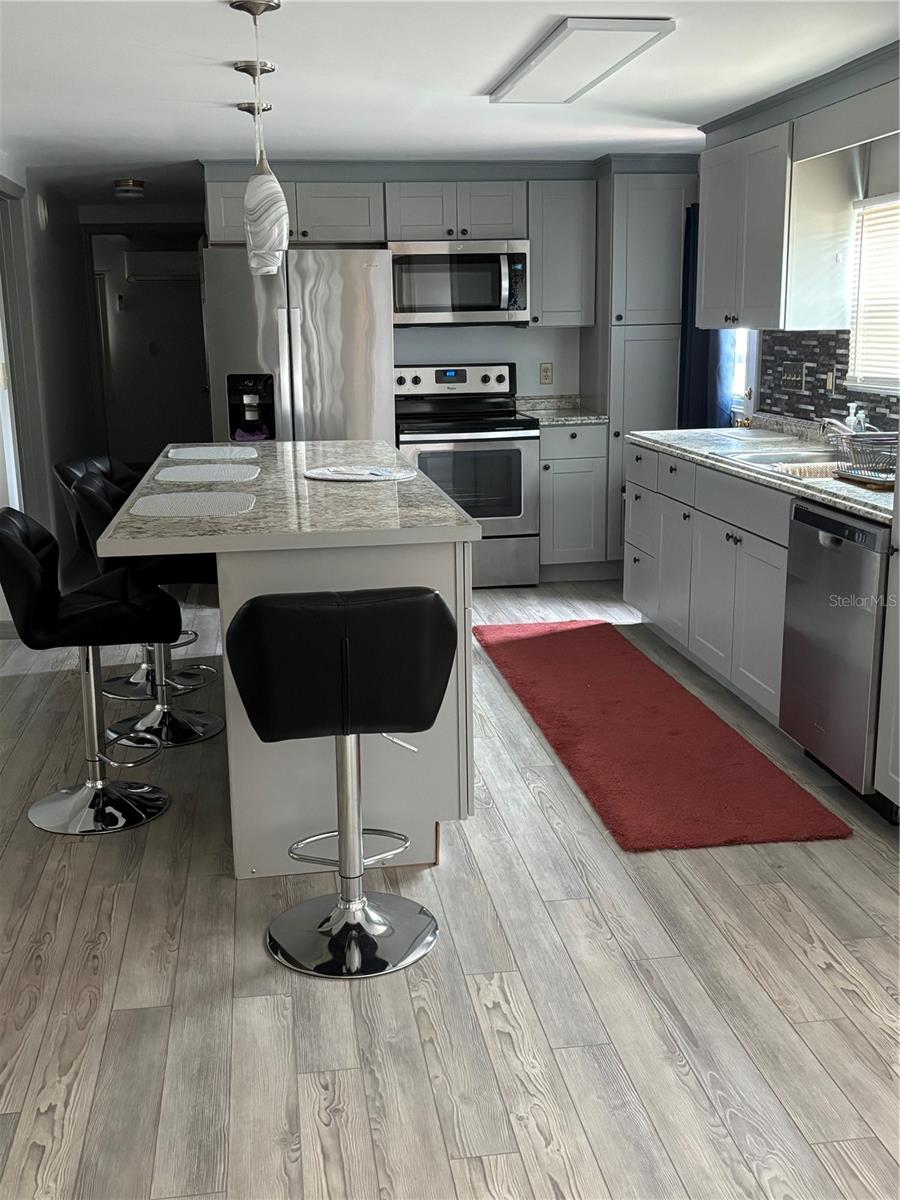 130 OAK TREE DR, DEBARY, FL, 32713