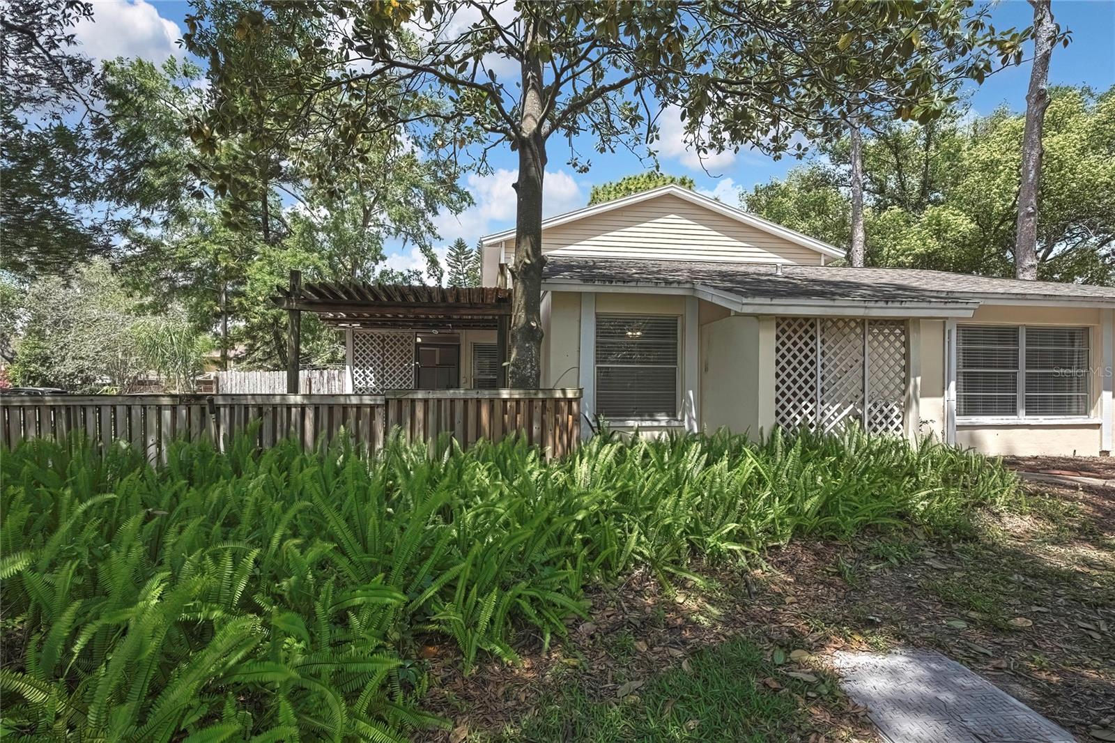 14629 LAKE FOREST DR, LUTZ, FL, 33559