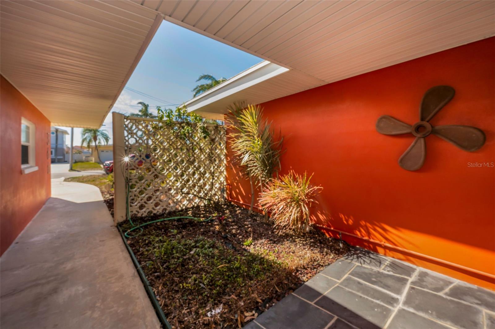 366 LA HACIENDA DR, INDIAN ROCKS BEACH, FL, 33785