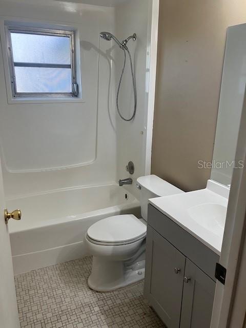 2381 FAIRGREN AVE, DELTONA, FL, 32738