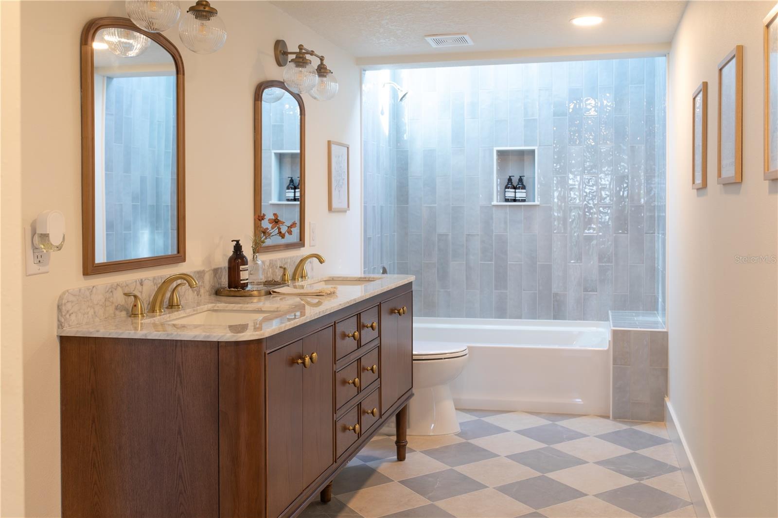 2574 N OCEAN SHORE BLVD, FLAGLER BEACH, FL, 32136