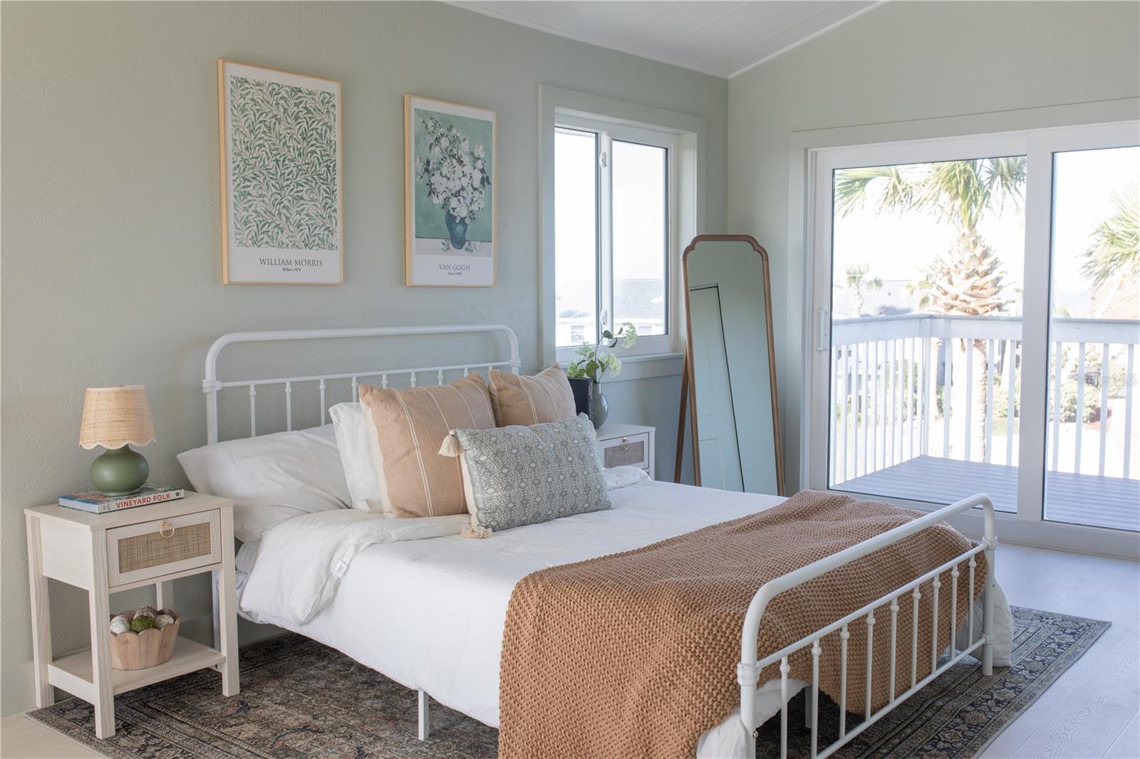 2574 N OCEAN SHORE BLVD, FLAGLER BEACH, FL, 32136