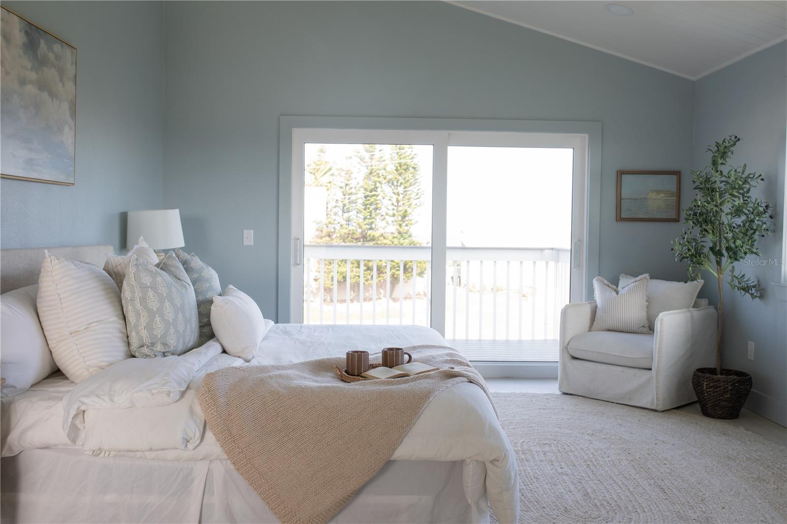 2574 N OCEAN SHORE BLVD, FLAGLER BEACH, FL, 32136