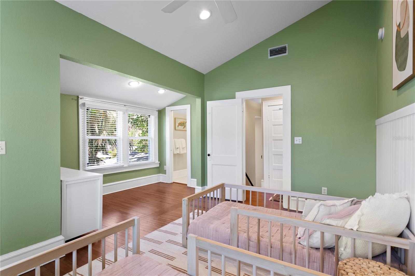 841 24TH AVE N, ST PETERSBURG, FL, 33704